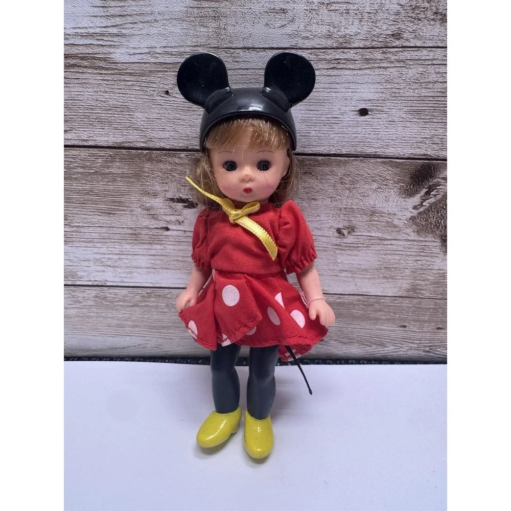 McDonalds Happy Meal Minnie Mouse 2004 Madame Alexander Dolls Wendy 5.5